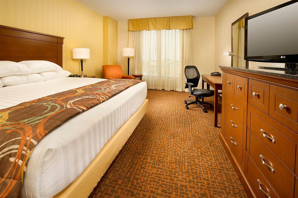 Drury Inn & Suites St. Louis Brentwood Exteriör bild
